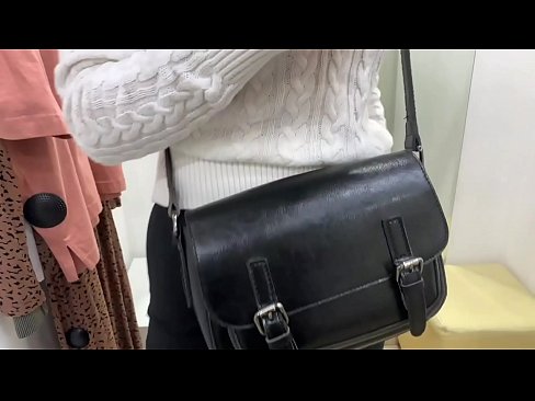 ❤️ אוננות פומבית של הכלבה הצעירה פרלברי עם דילדו בחדר המתאים ☑ פורנו ב-iw.teencumpot.ru ❤