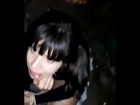 ❤️ ברחוב איבר מין נפוח בתמורה לממתקים ☑ פורנו ב-iw.teencumpot.ru ❤